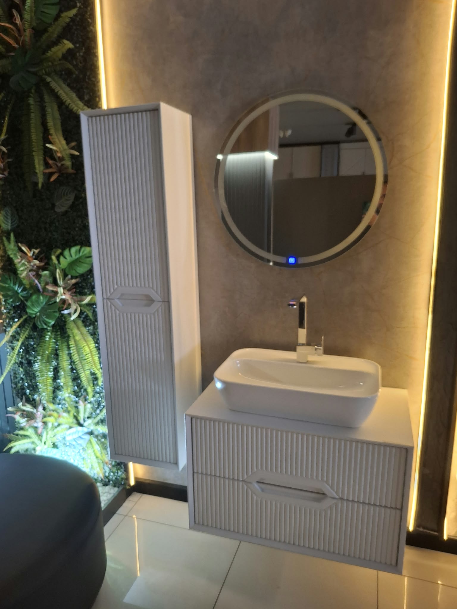 Banyo Dolabı